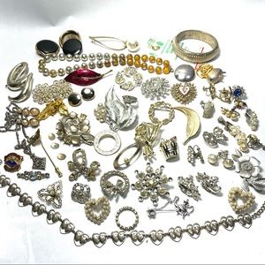 Vintage jewelry lot 65 pieces